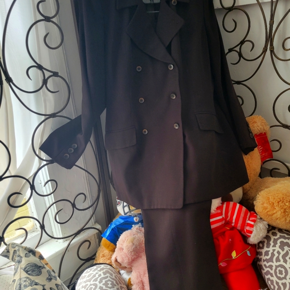 B.Bennett 2pc brown pant suit